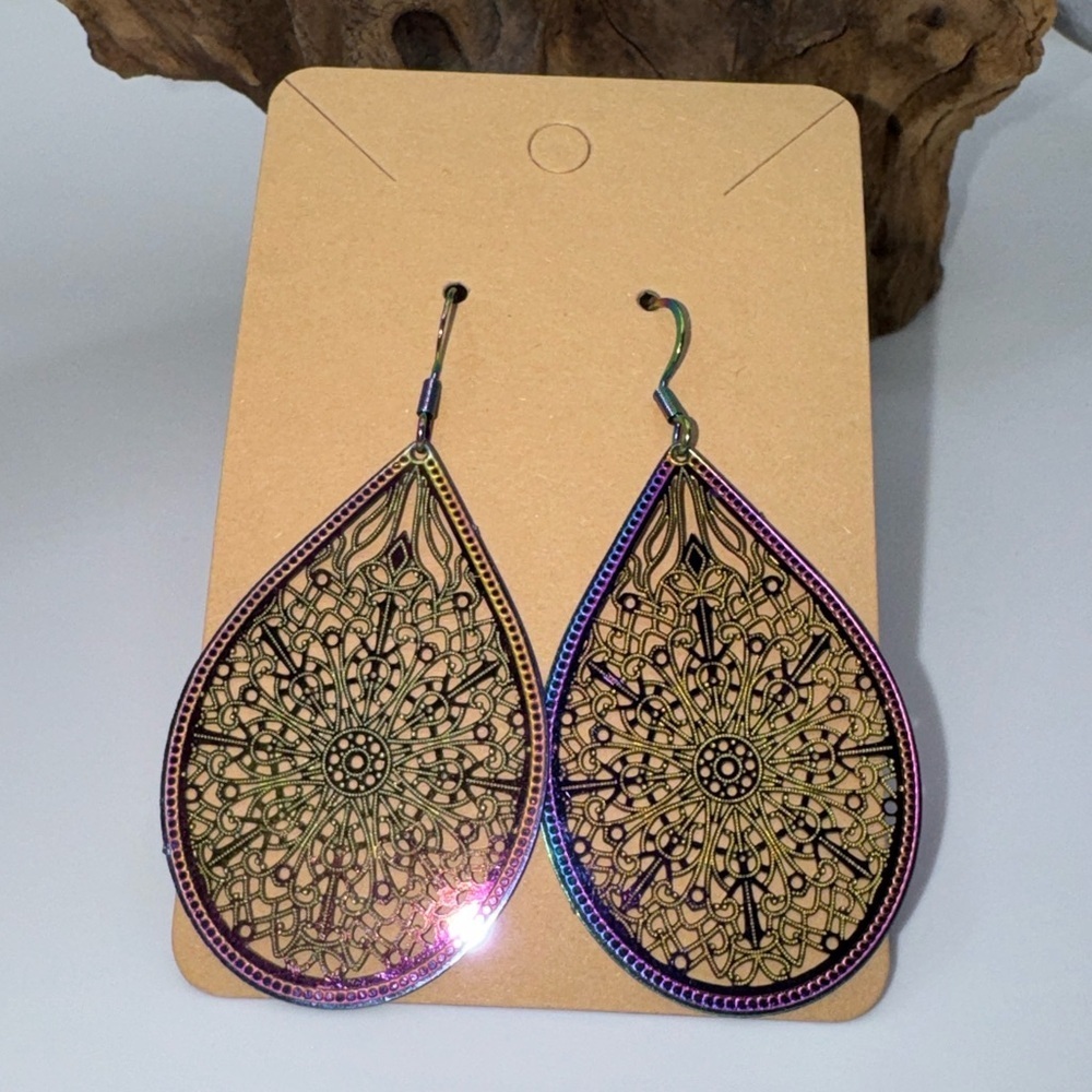 🦜 Boho Lace Floral Earrings Iridescent